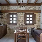 Spanish Knights Aparthotel 4*