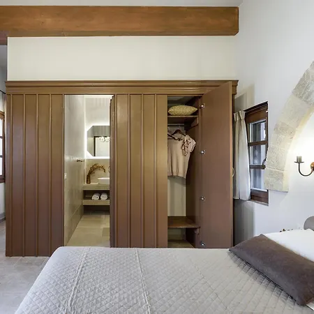 Spanish Knights Apart Otel 4*
