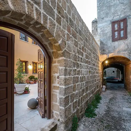 Apart Otel Spanish Knights 4*