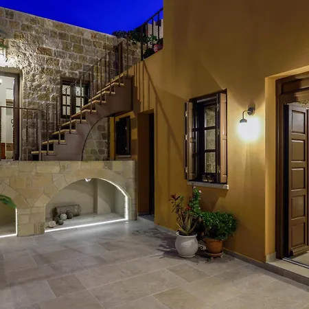 Aparthotel Spanish Knights 4*