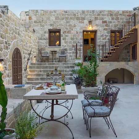 Апарт-отель Spanish Knights